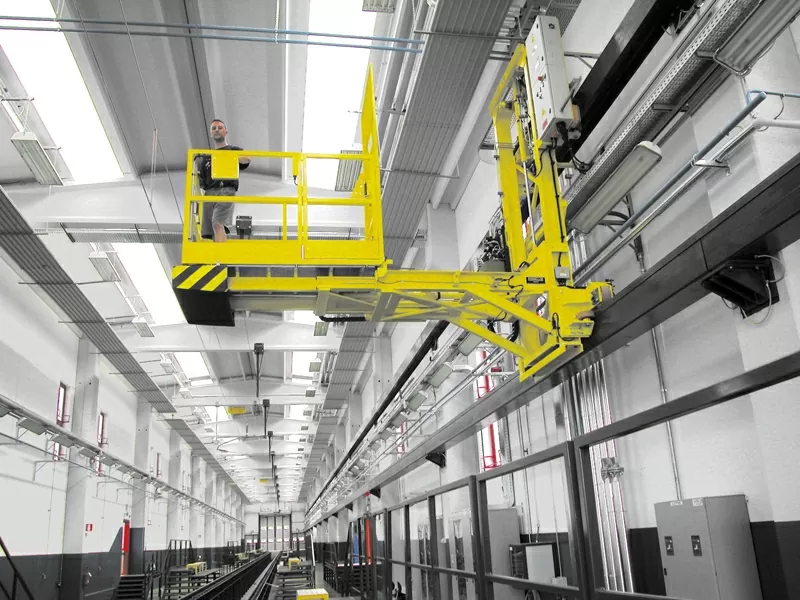 HANDLING SYSTEM FOR TESTING DEPARTMENT- 250 KG - UPSTROKE: 1000 MM - TRASVERSAL RUN: 1600 MM - LONGITUDINAL RUN: 118000 MM Sistema di movimentazione per reparto test - 250 kg - Corsa: 1000 mm - Corsa trasversale: 1600 mm - Corsa longitudinale: 118000 mm